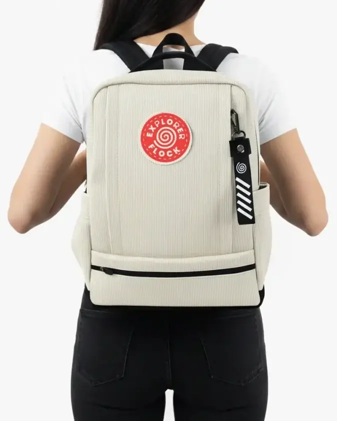 Morral Explorer Wave Beige Modelo Mujer