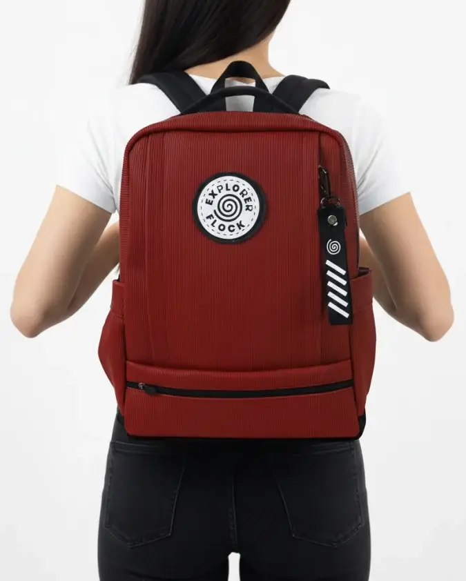 Morral Explorer Wave Vino Modelo Mujer