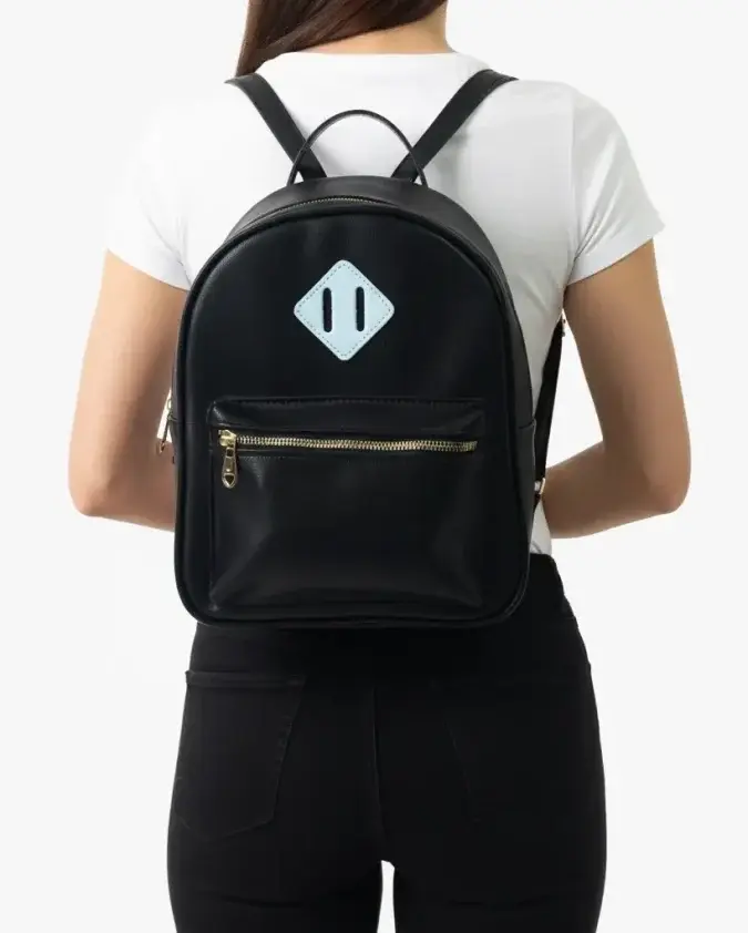 Minibag Essential Negro Modelo