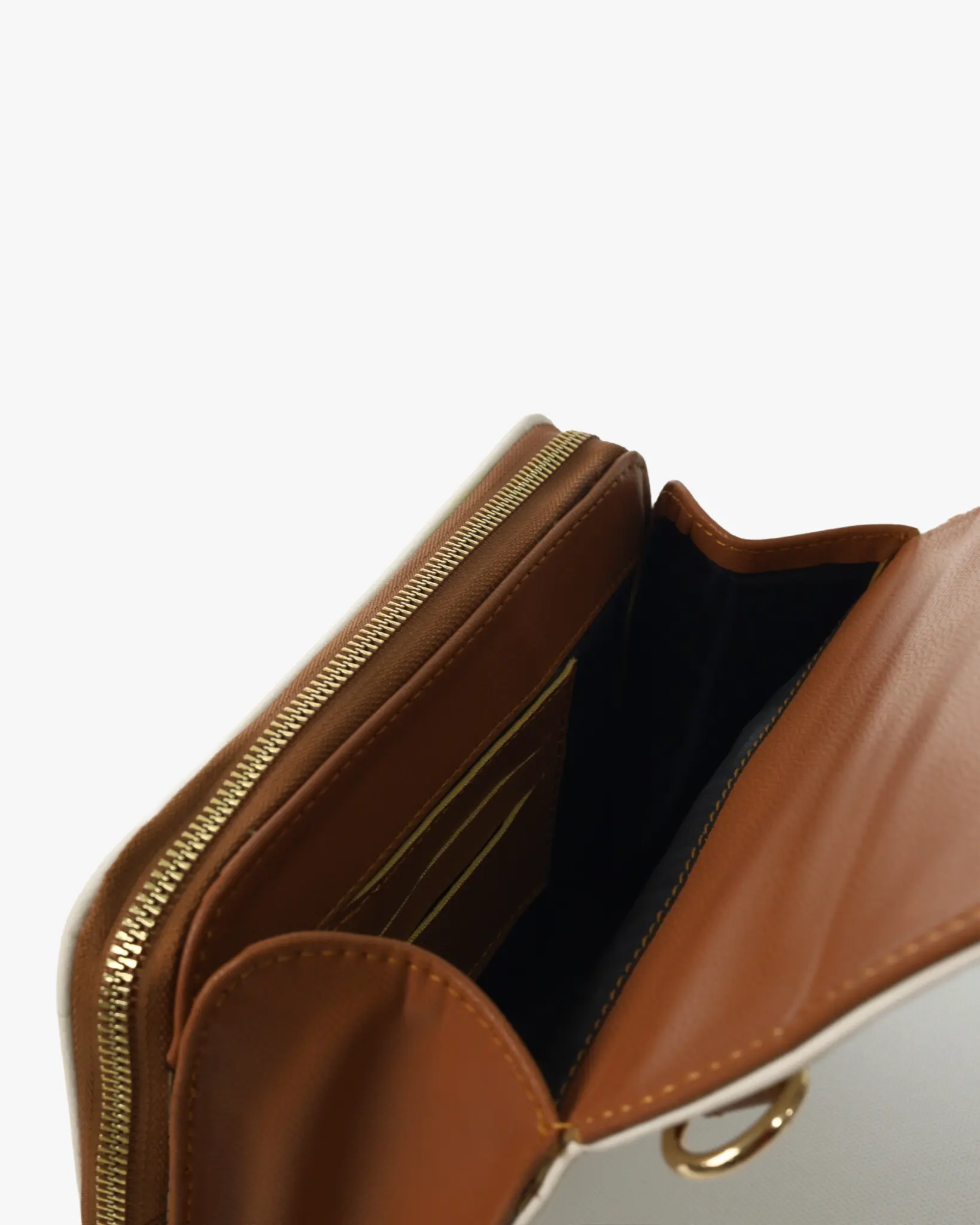 Mocca Terra Beige Interior