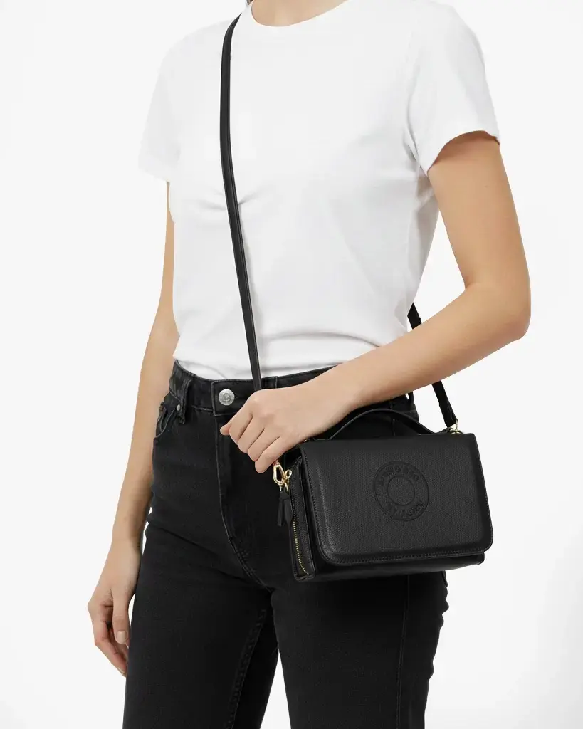 Mocca Terra Negro Modelo