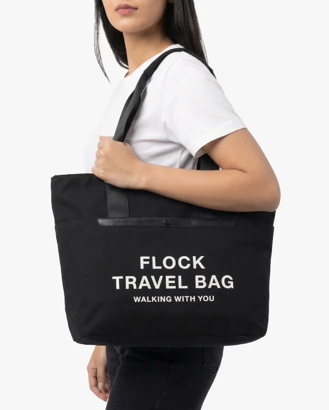 Tote Nomad Voyage Negro Modelo