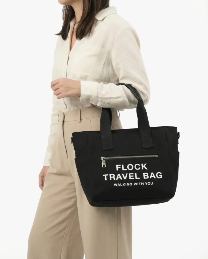 Totebag Canvas Voyage Negro Modelo